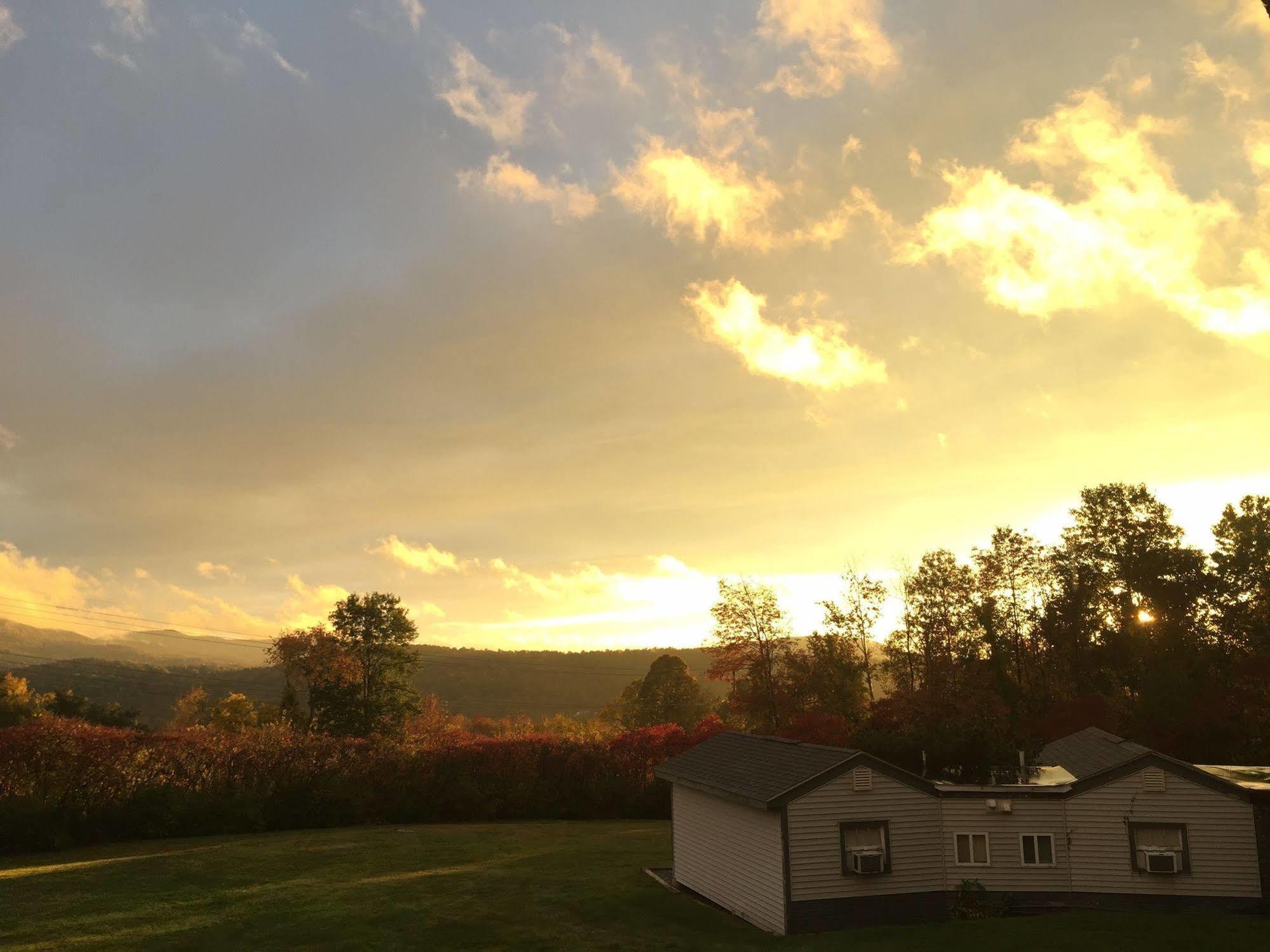 Harwood Hill Motel Bennington Εξωτερικό φωτογραφία
